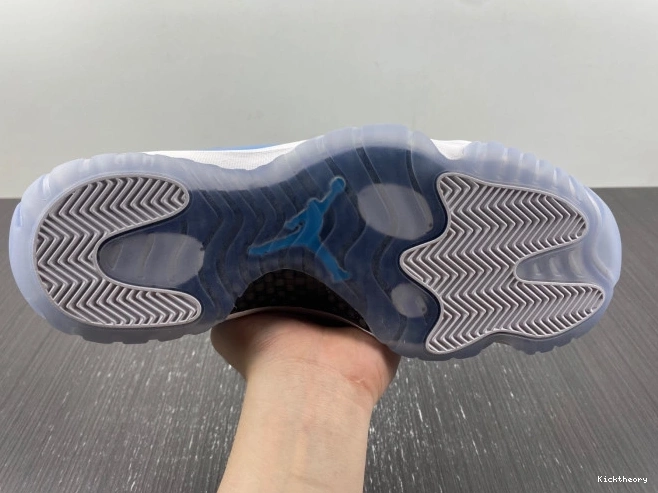 Kicktheory Flight Gift 717602-900 (11 Ultimate 29) Jordan of 0820